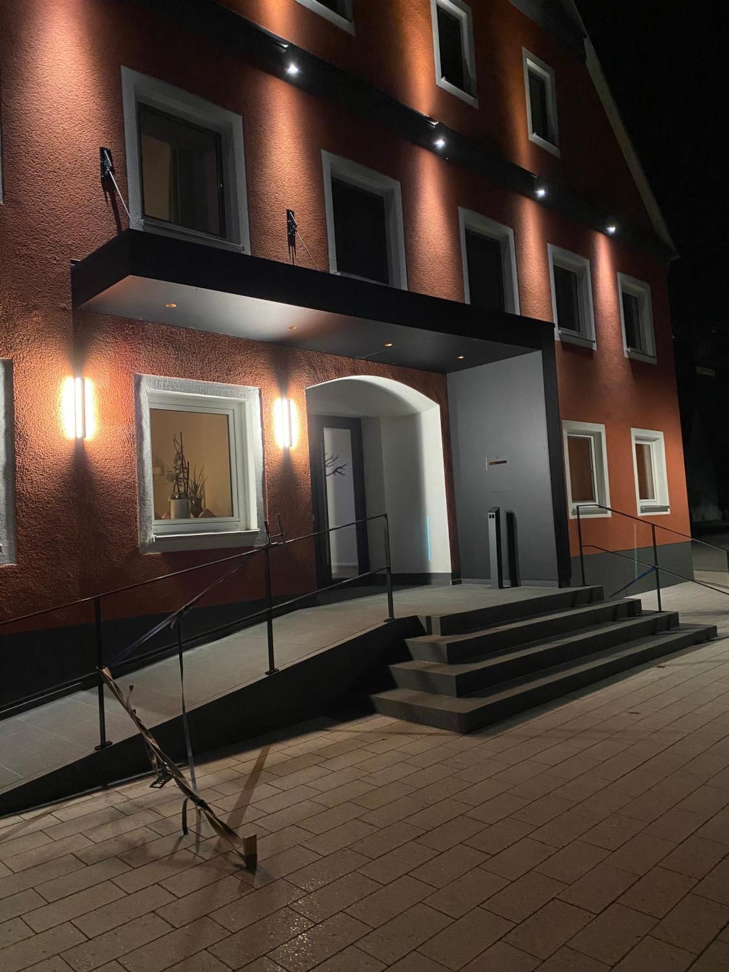 Landgasthof Zahn Elchingen Bagian luar foto