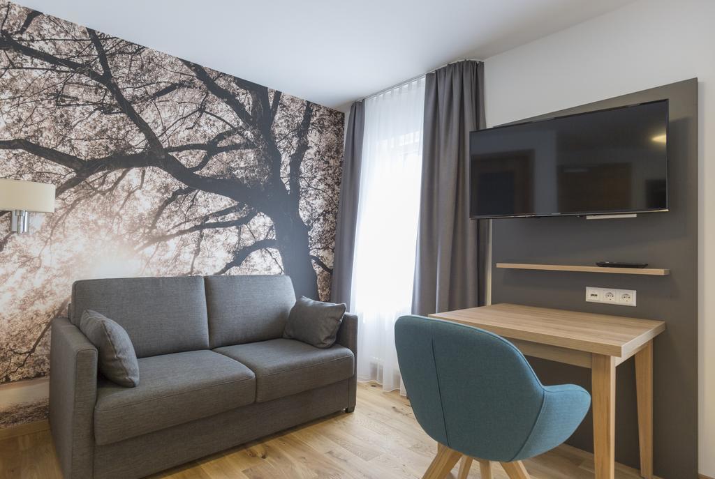 Landgasthof Zahn Elchingen Bagian luar foto