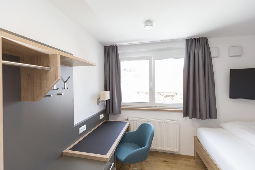 Landgasthof Zahn Elchingen Bagian luar foto