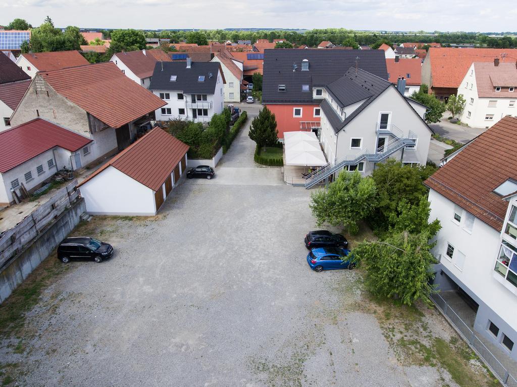 Landgasthof Zahn Elchingen Bagian luar foto